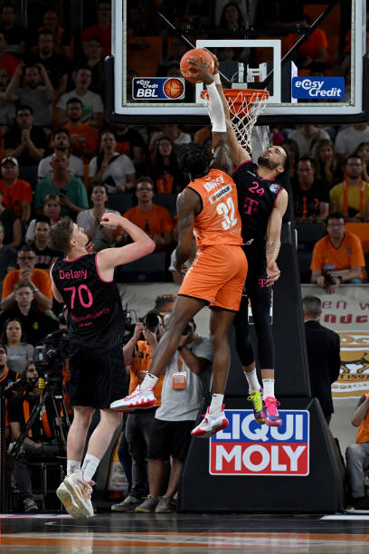 霍伊伦抛出 霍伊伦抛出